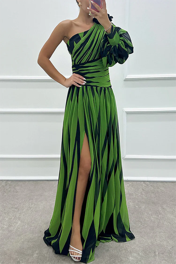 Chloe – Elegant Striped One Shoulder Maxi Dress