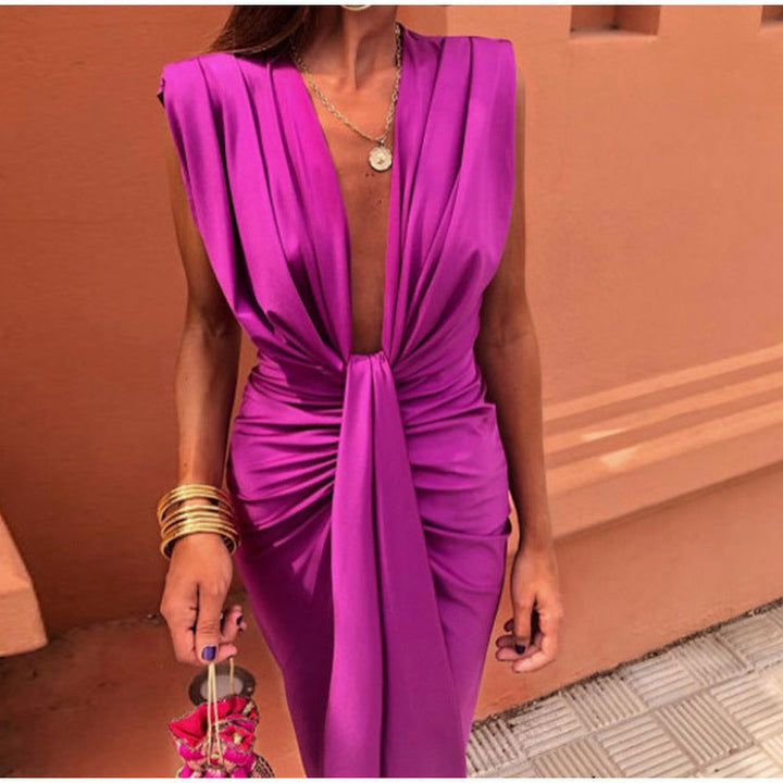 Feera™ | Elegant Party Dress with Deep Neckline