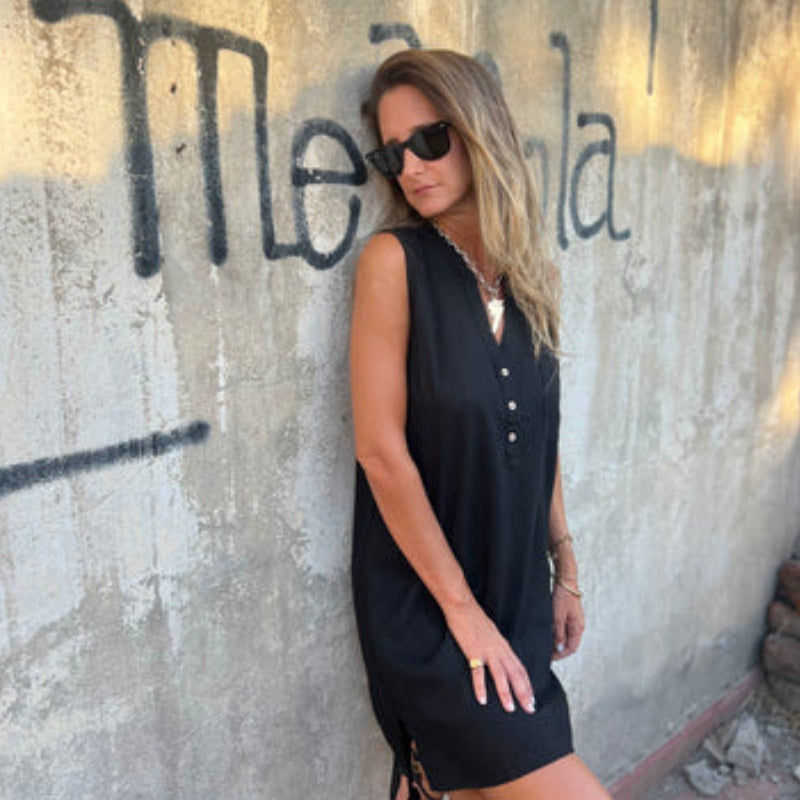 Paula™ | Sleeveless V-Neck Dress