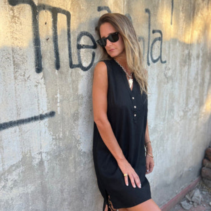 Paula™ | Sleeveless V-Neck Dress